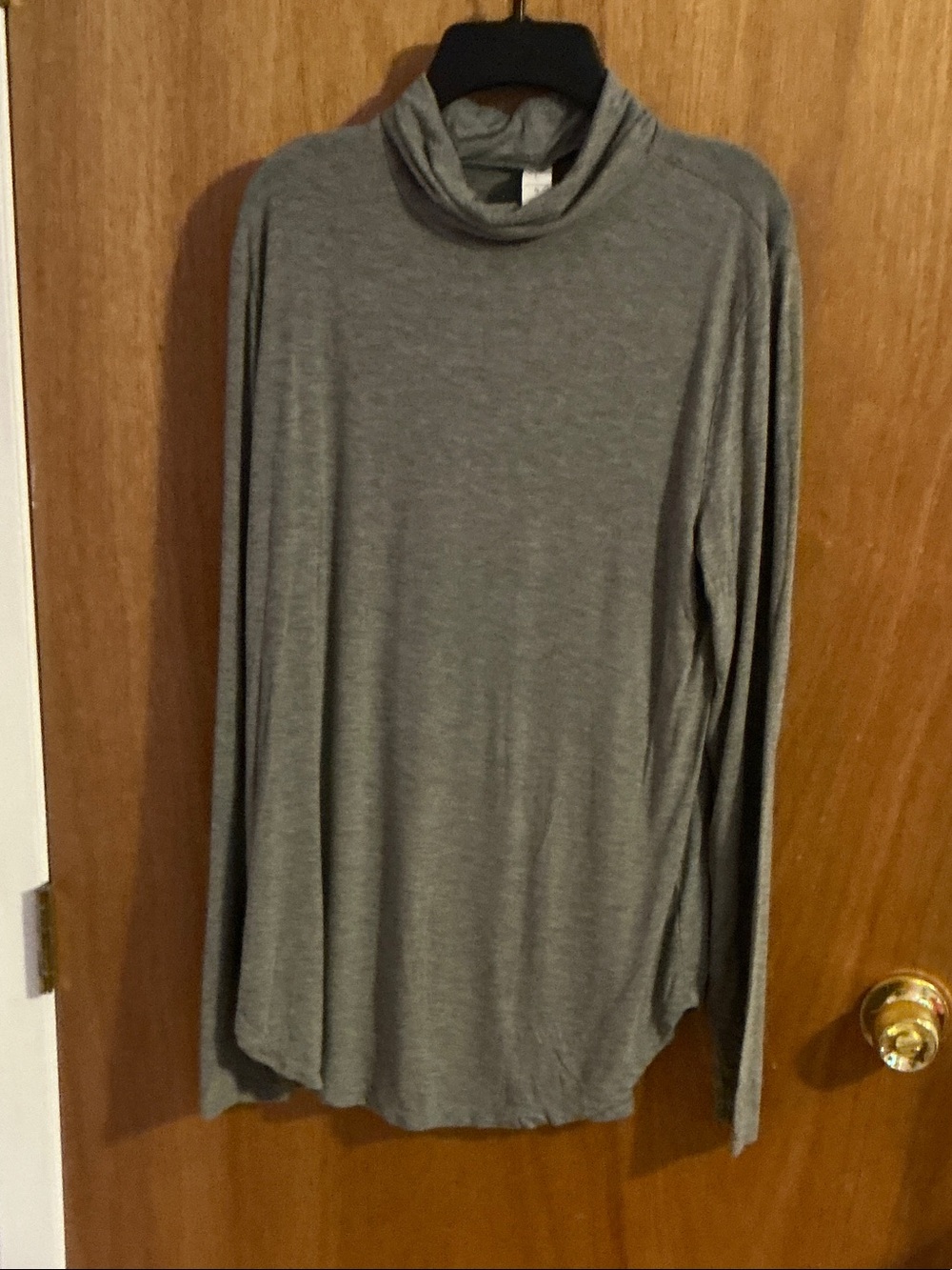 Old Navy Women's Gray Cowl Neck Long Sleeve Sweater